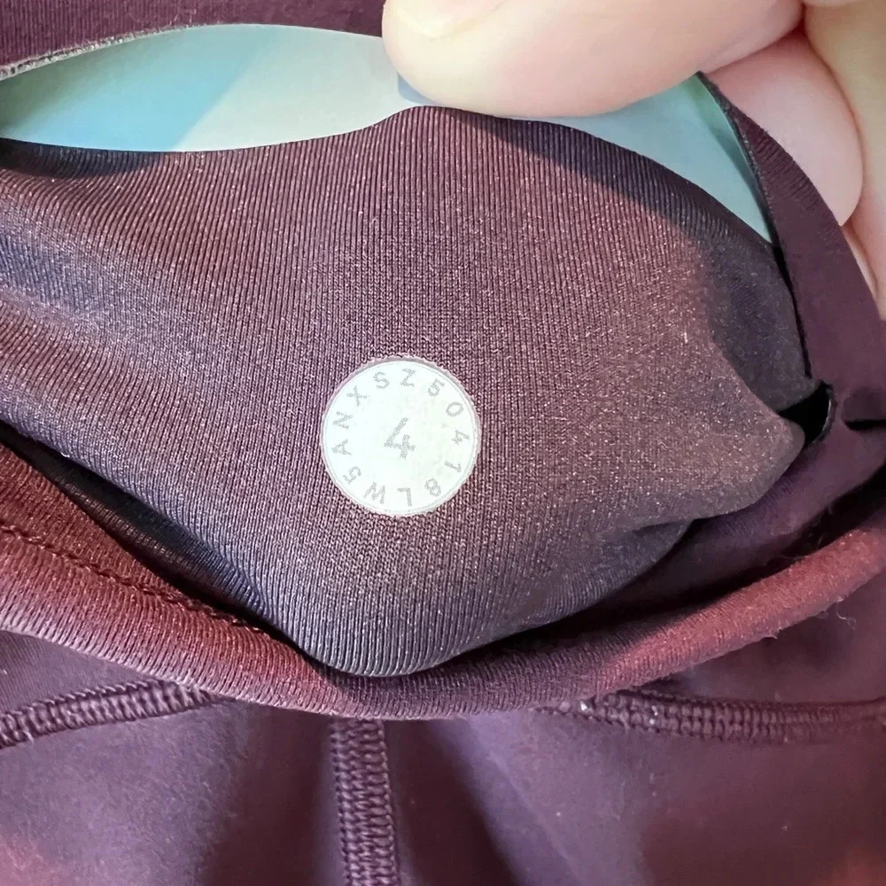 Lululemon women’s In Movement Tight 7/8 tight 25” everlux size 4 - Picture 6 of 7